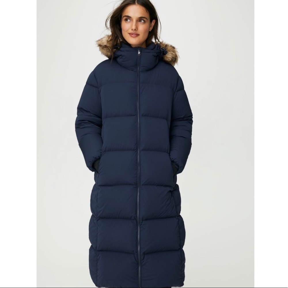 aritzia Babaton Park City Puffer Down